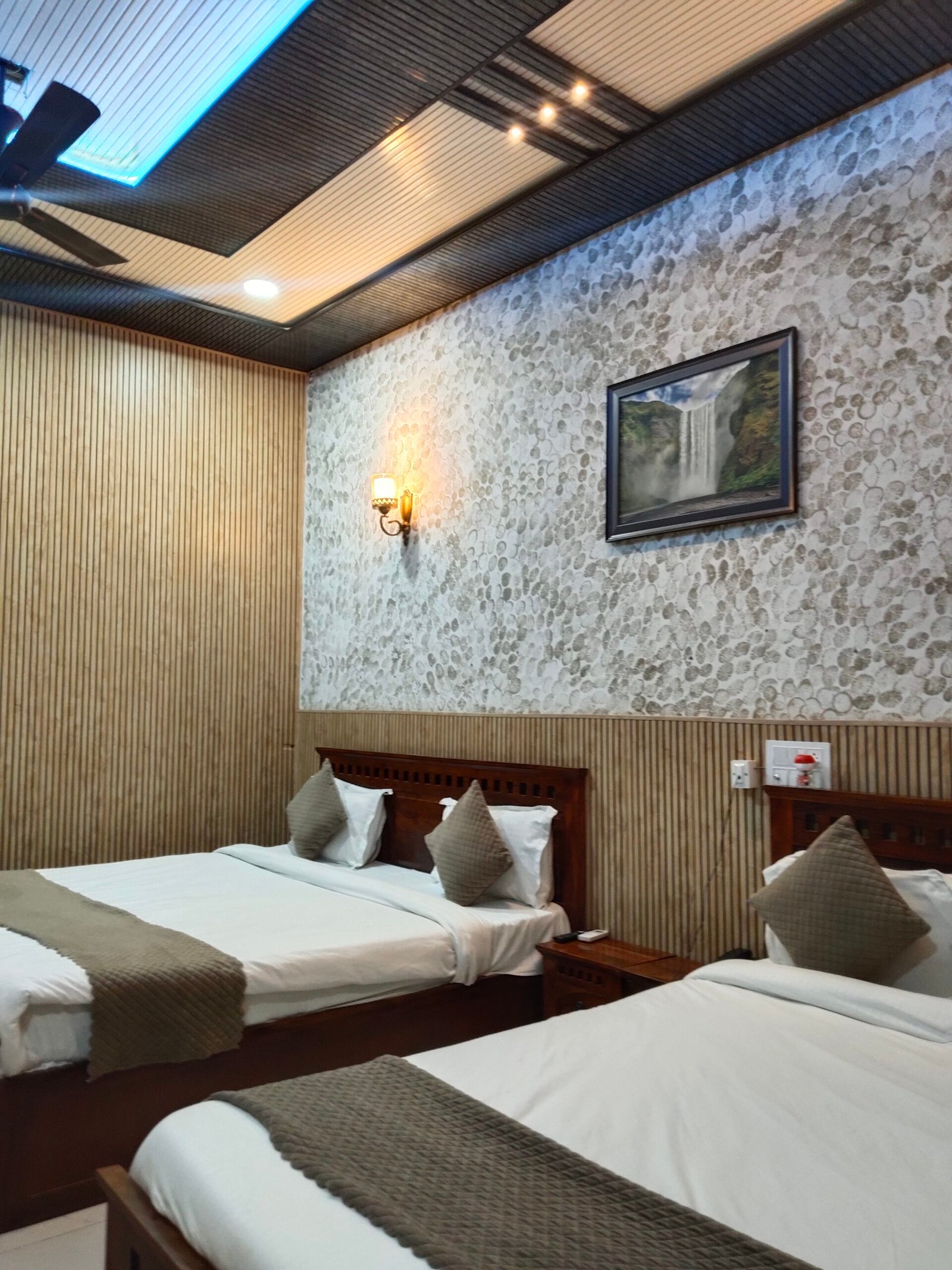 Deluxe Four Bed Rooms