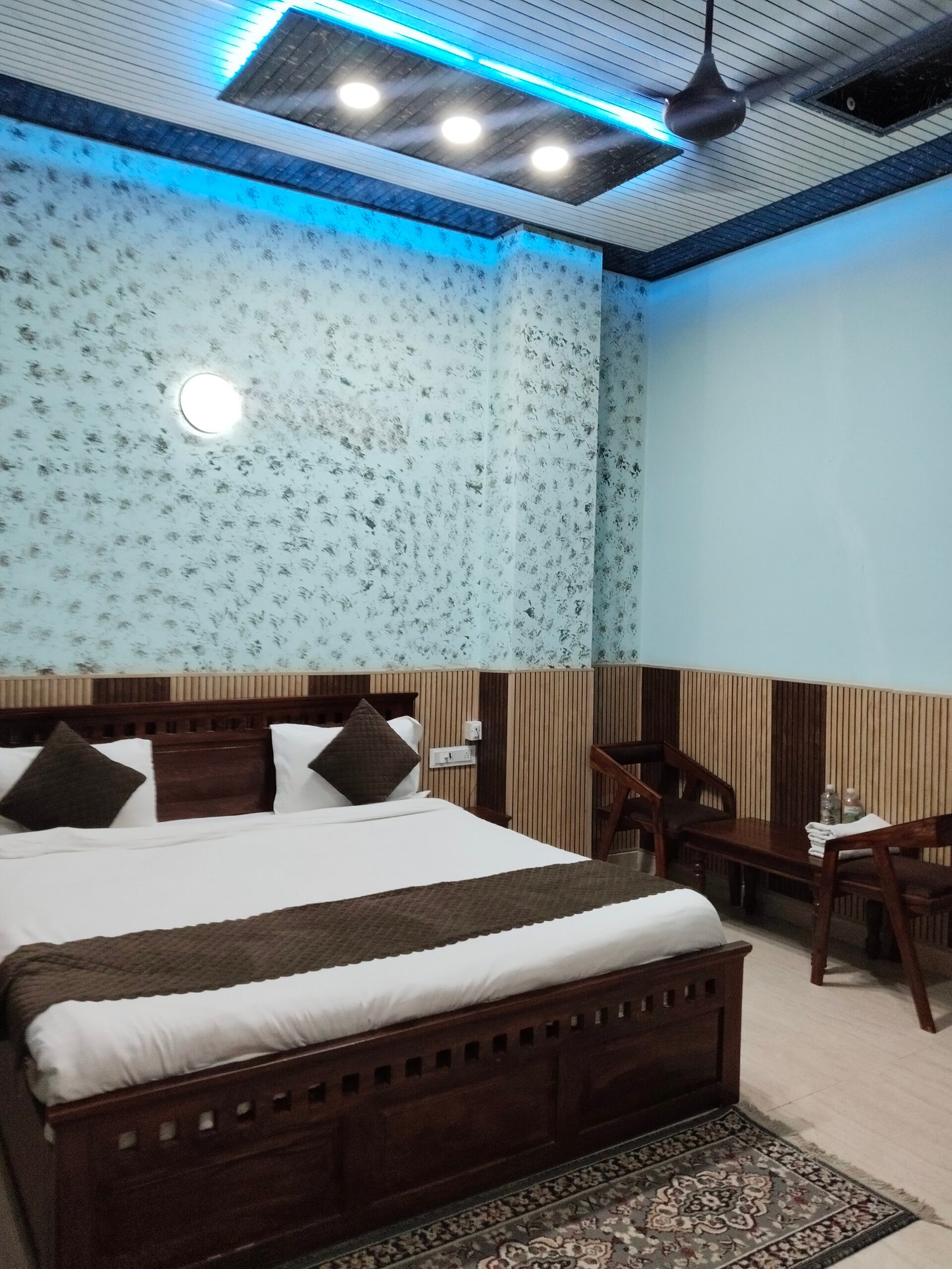 filter: 0; fileterIntensity: 0.0; filterMask: 0; hdrForward: 0; highlight: true; brp_mask:0;
brp_del_th:null;
brp_del_sen:null;
delta:null;
module: photo;hw-remosaic: false;touch: (-1.0, -1.0);sceneMode: 8;cct_value: 0;AI_Scene: (-1, -1);aec_lux: 0.0;aec_lux_index: 0;HdrStatus: auto;albedo:  ;confidence:  ;motionLevel: -1;weatherinfo: null;temperature: 40;