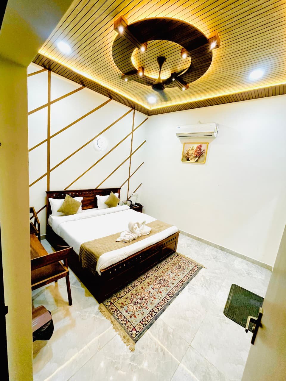 Deluxe Double Bed Rooms